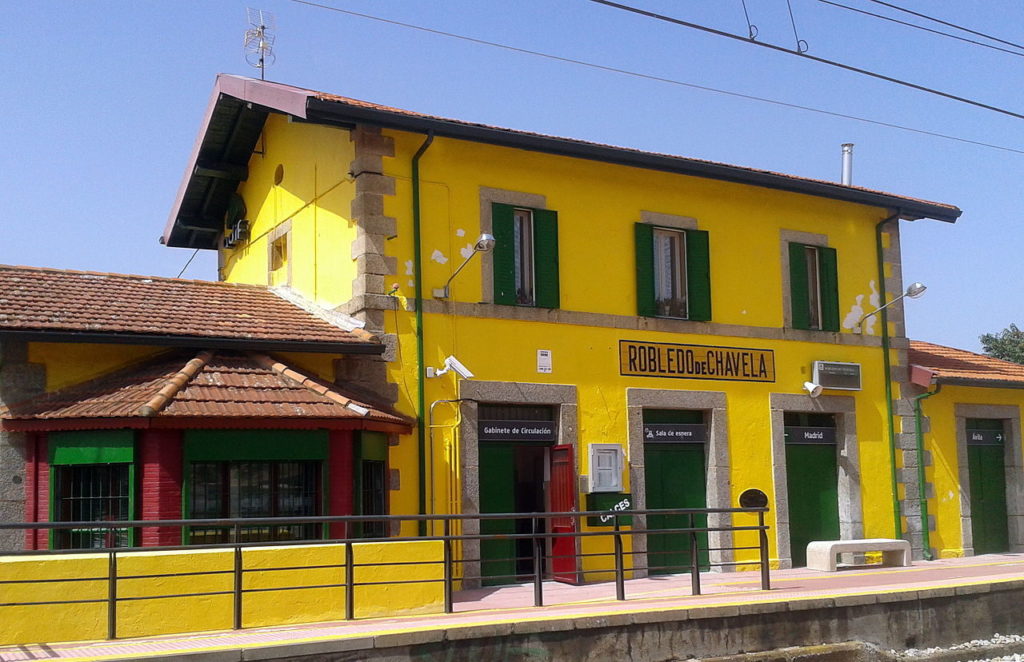 Estación de tren Robledo de Chavela